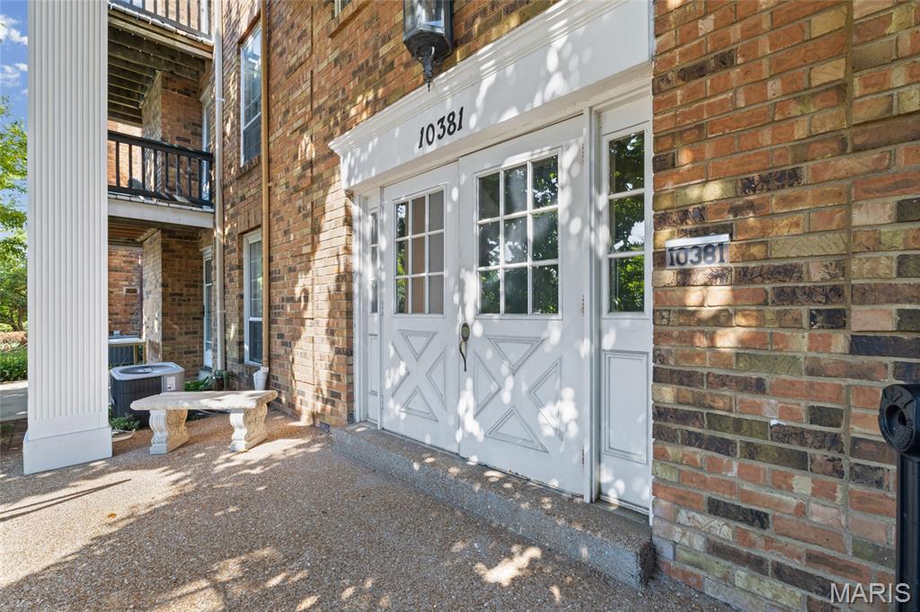 Manor Condo At Oxford Hill The - Residential