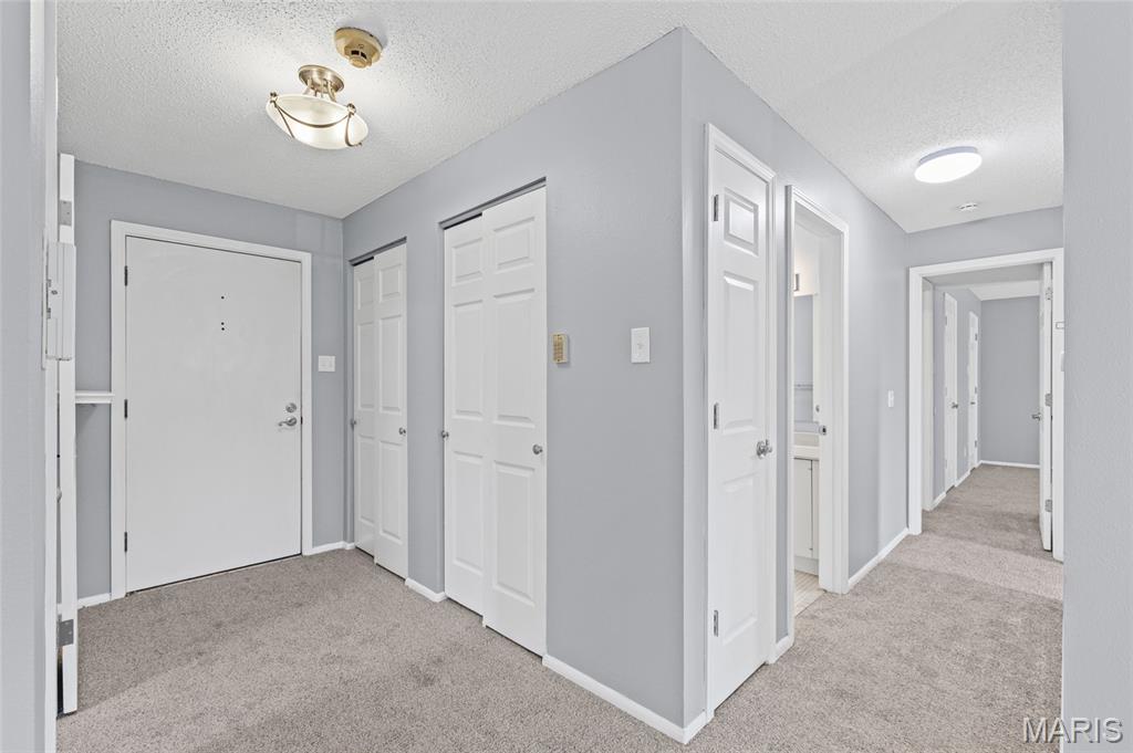 Manor Condo At Oxford Hill The - Residential