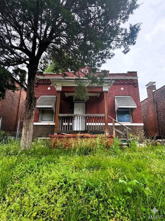 Investors and rehabbers, bring your vision to Hyde Park! This brick property sits on a spacious lot and offers a blank canvas for your next total renovation project. Property is being sold in strictly as-is condition; seller will do no inspections, warranties, or repairs. Conveniently located near major thoroughfares and upcoming area developments. Schedule your showing today and unlock the massive equity potential! Please contact co-listing agent for all questions or requests for this listing.