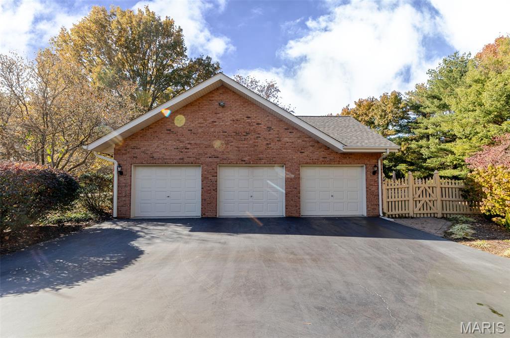 Ravenwood Lake Estates - Residential