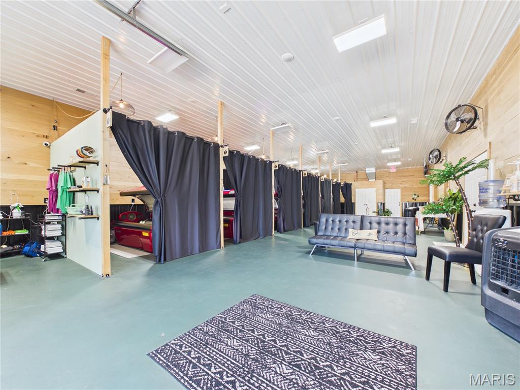 none - Commercial Sale
