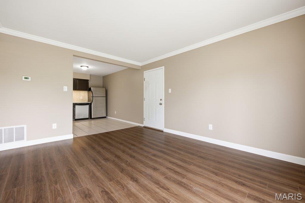 Creve Coeur Crossing Condo - Residential