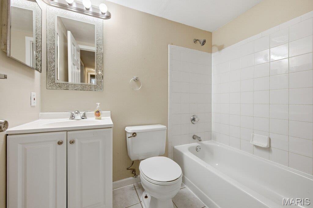 Creve Coeur Crossing Condo - Residential