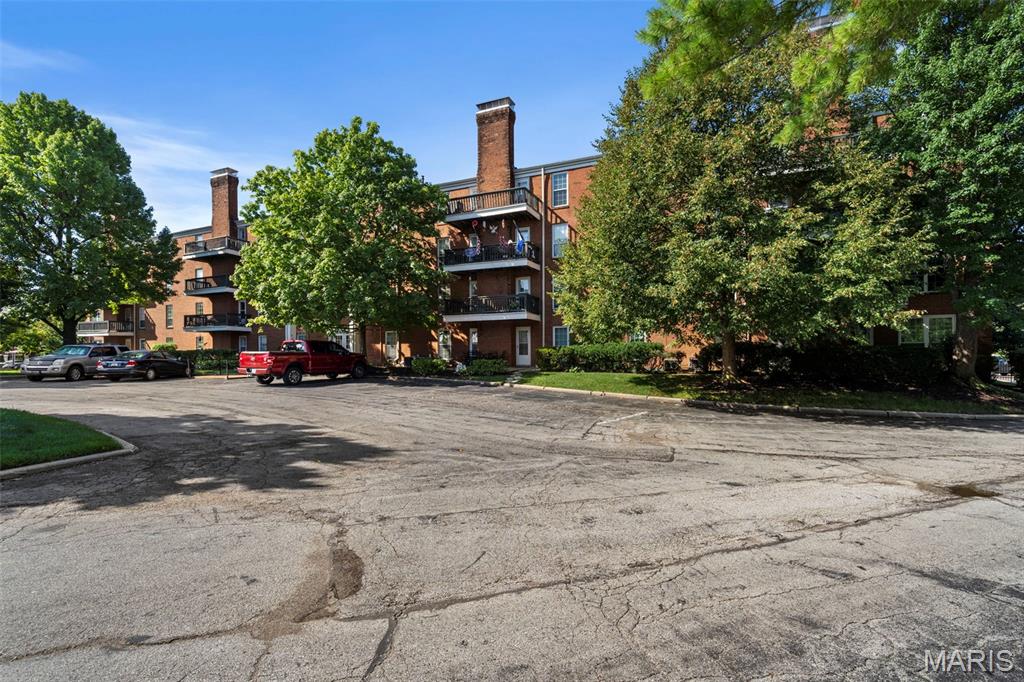 Manor Condominiums At Oxford Hill The - Residential