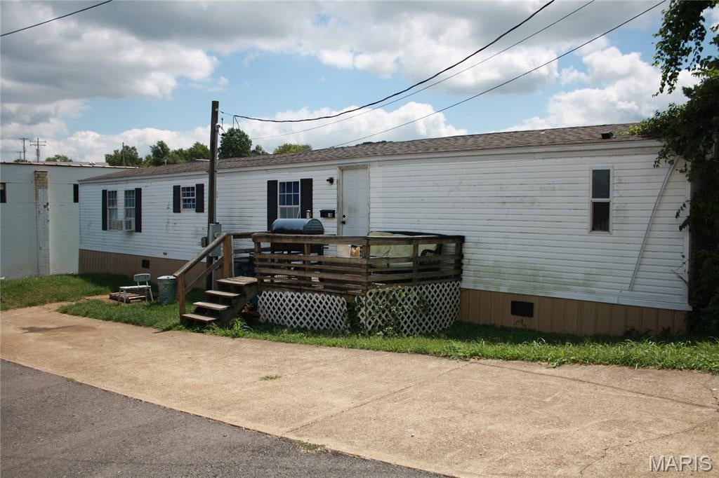 Town/Newtown - Commercial Sale
