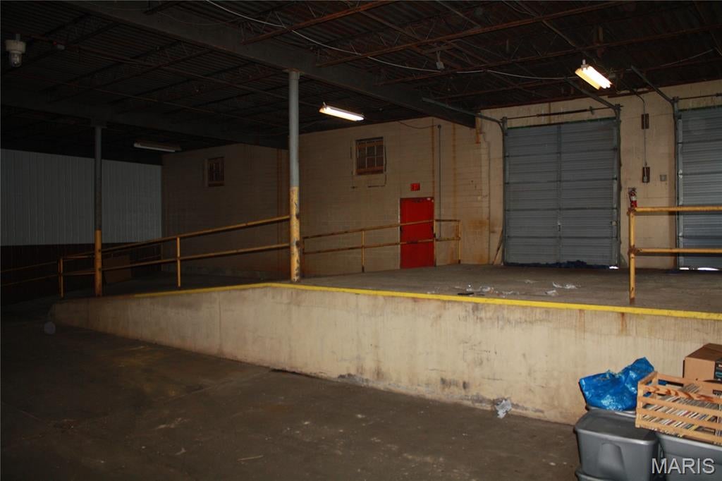 Town/Newtown - Commercial Sale