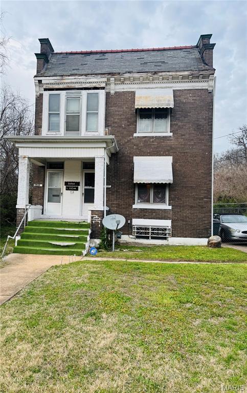 First time on the market in over 50 plus years. Value-add duplex opportunity in the West End with rare features and flexible living potential. Property includes original hardwood floors, two enclosed back porches, and a basement with additional living space and kitchenette, ideal for extended use or entertaining. Off-street parking and a detached 4-car garage add significant utility, though the garage is being sold as-is with condition and access unknown.
Property will require renovation, including a new roof, and is being sold strictly as-is. Potential for conversion to a spacious 2,600 sqft single-family residence. Ideal for investors or buyers looking to create value in a developing area.
Property is owner-occupied. Showings by appointment only, agent must accompany client. Professional photos coming soon. Happy showing!