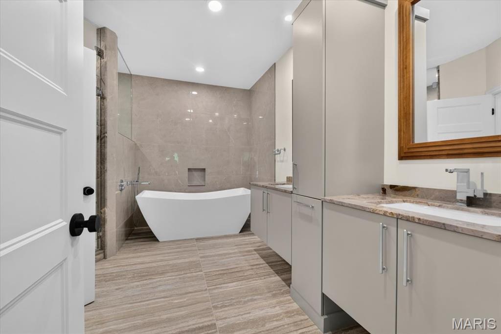 Willows Condo The - Residential