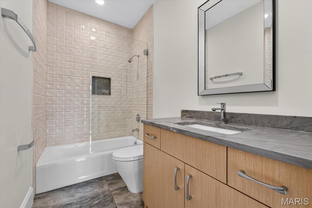 Willows Condo The - Residential