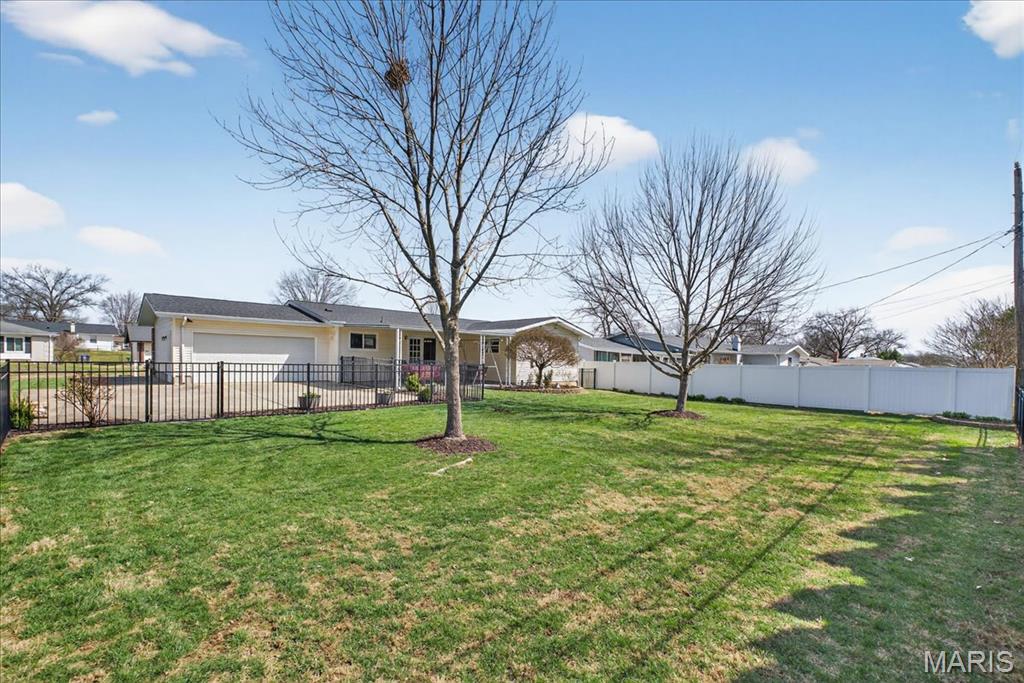 Dardenne Lake Estate - Residential
