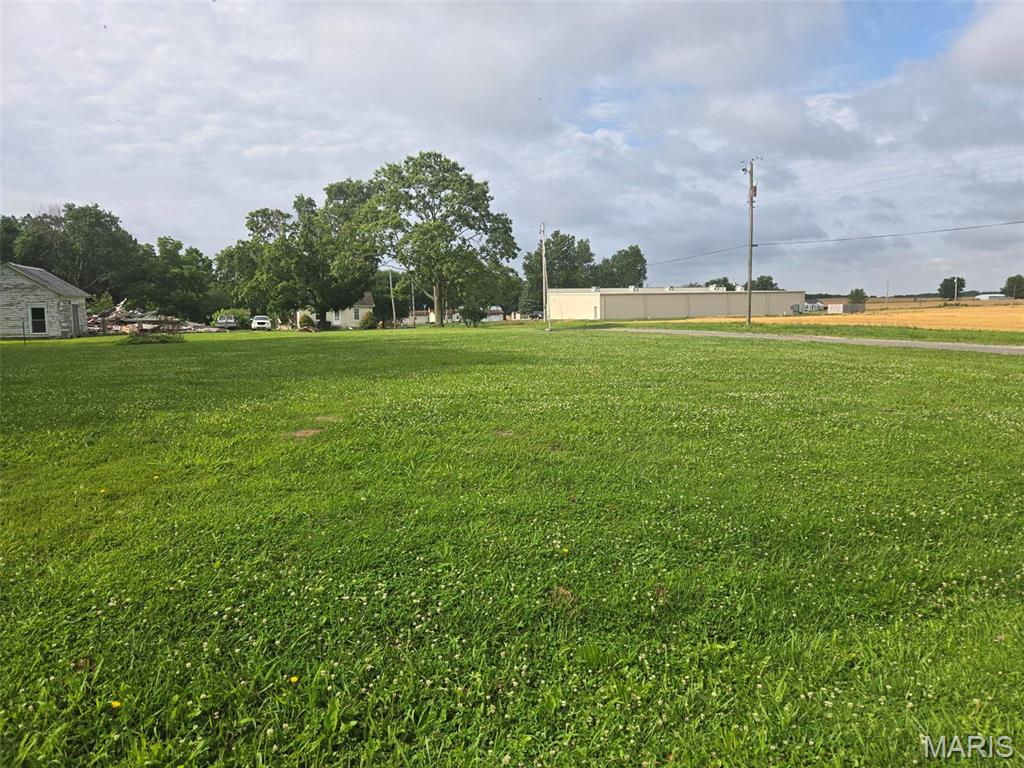 Nice level 100 x 100 building lot with utilities avaialble! Manufactured (double wide) and Modular homes acceptable!! Addition lot directly east (100 x 100) is also available for the same price!