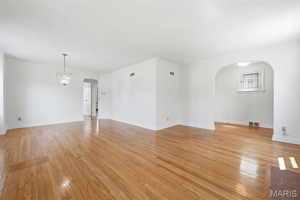 DELLWOOD AVE & CHAMBER S RD 11H340283 8 18 82 - Commercial Sale