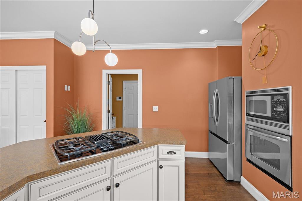 Fairfield Manor - Residential