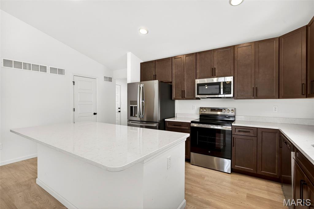Majestic Lakes - Residential