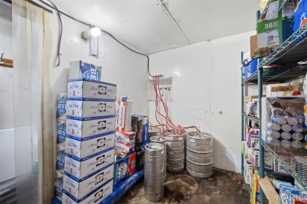 Not in a subdivision - Commercial Sale