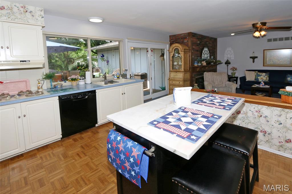 Mayer Wedgwood Green Pheasant Run 4 - Residential