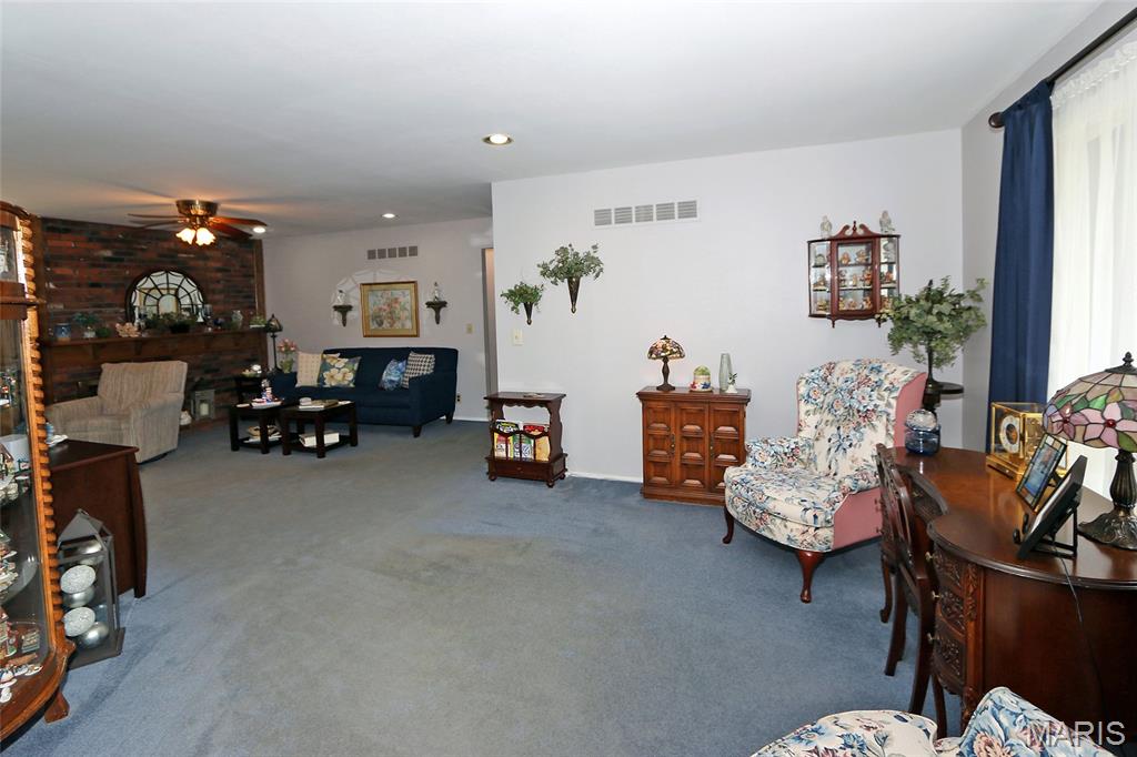 Mayer Wedgwood Green Pheasant Run 4 - Residential