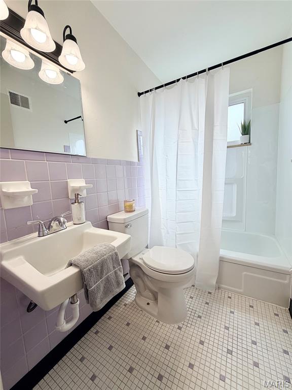 Hallmark Terrace Apartments - Residential Lease