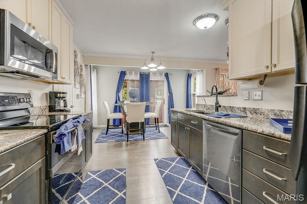 High Valley Lake Estates - Residential