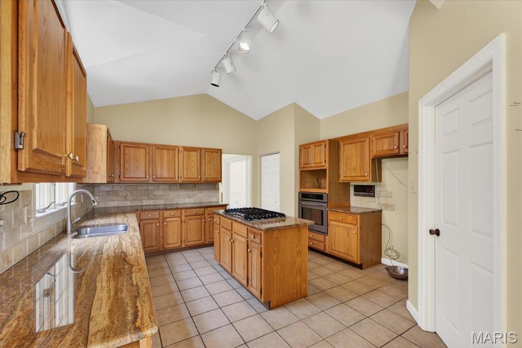 Turnberry Place I - Residential