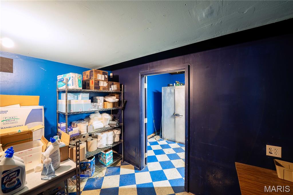 Sanford-Ellis Sub - Commercial Sale
