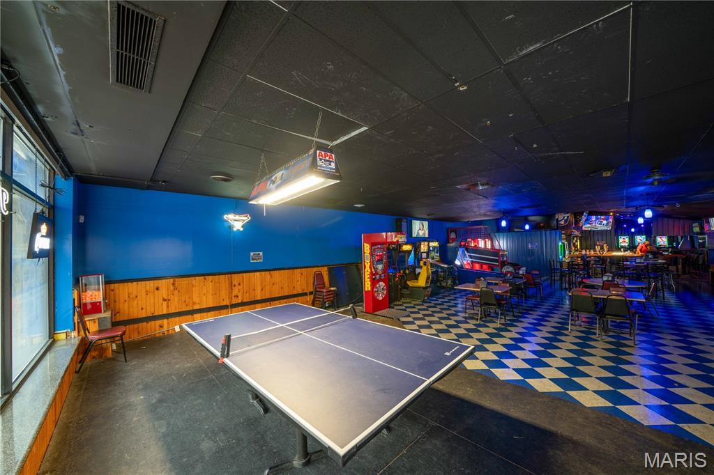 Sanford-Ellis Sub - Commercial Sale