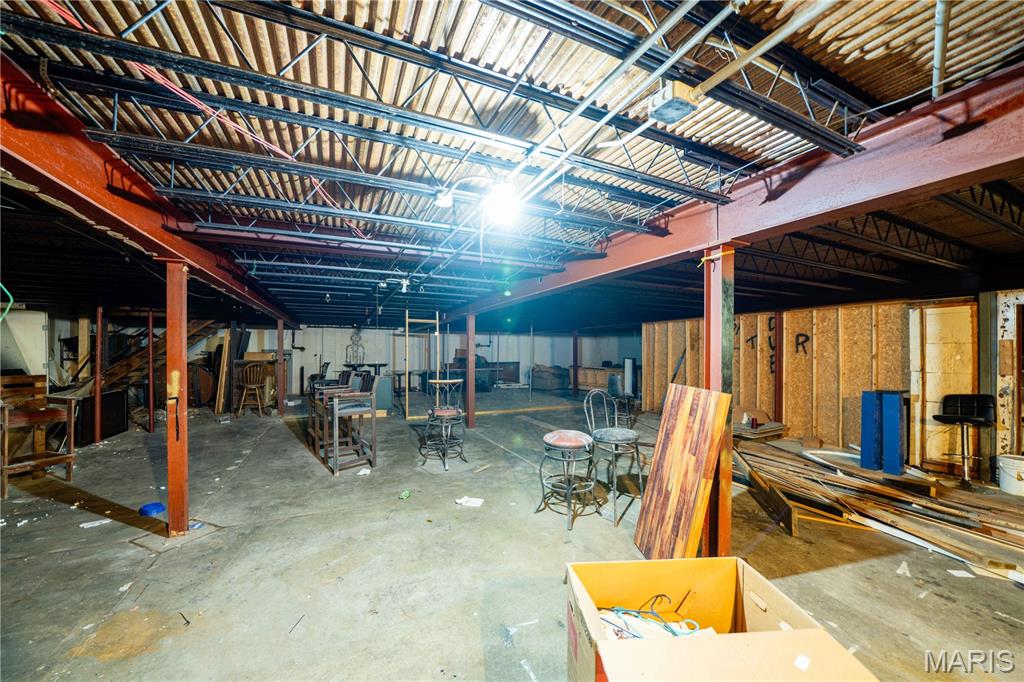 Sanford-Ellis Sub - Commercial Sale