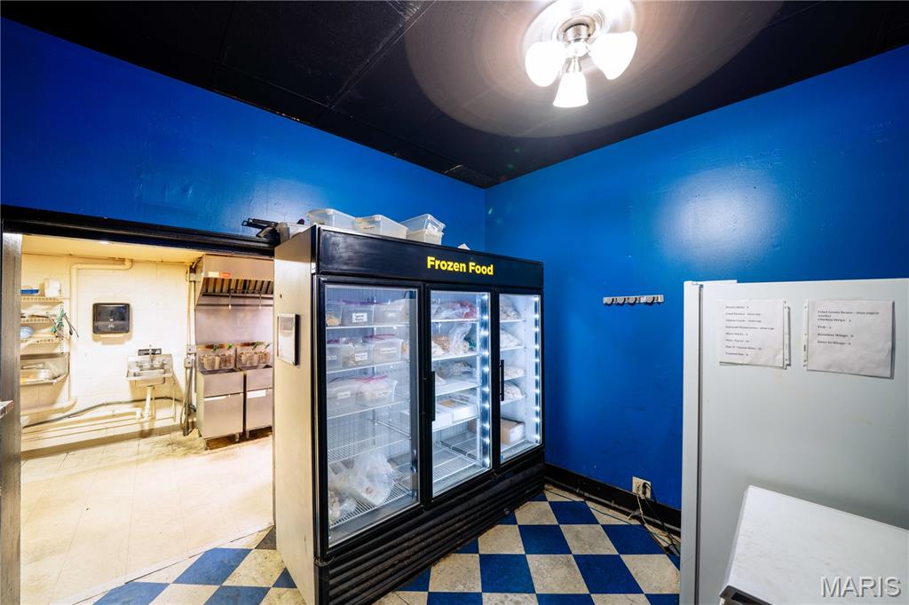 Sanford-Ellis Sub - Commercial Sale