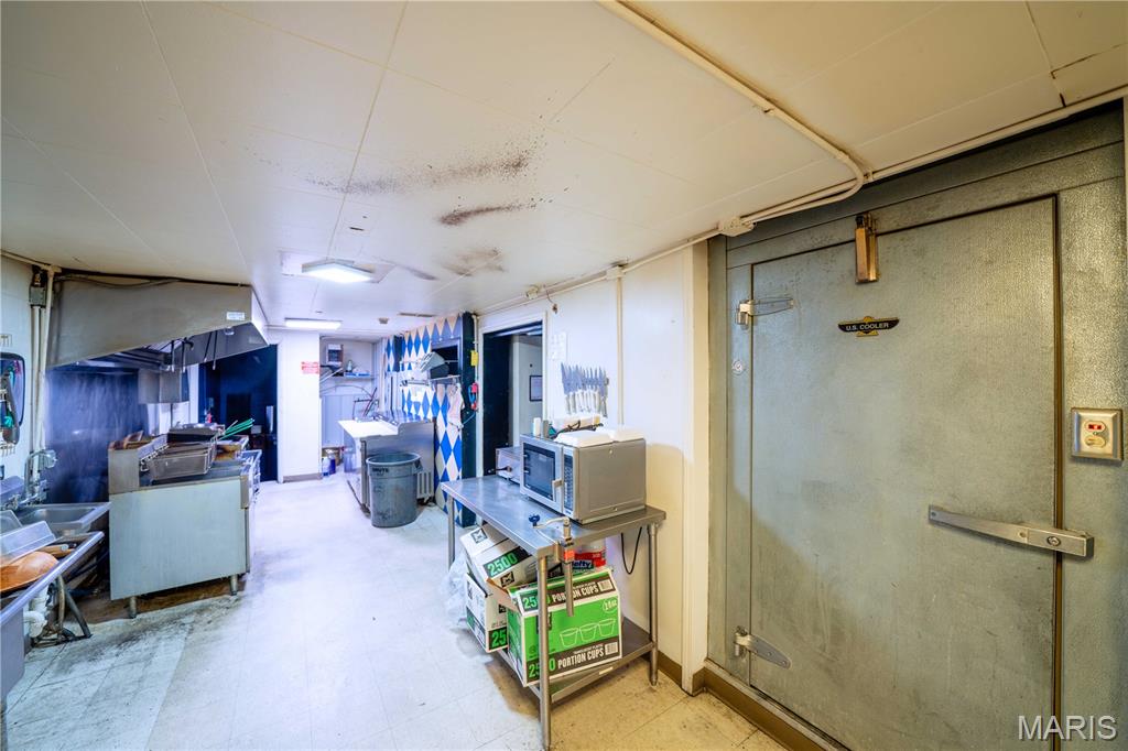 Sanford-Ellis Sub - Commercial Sale