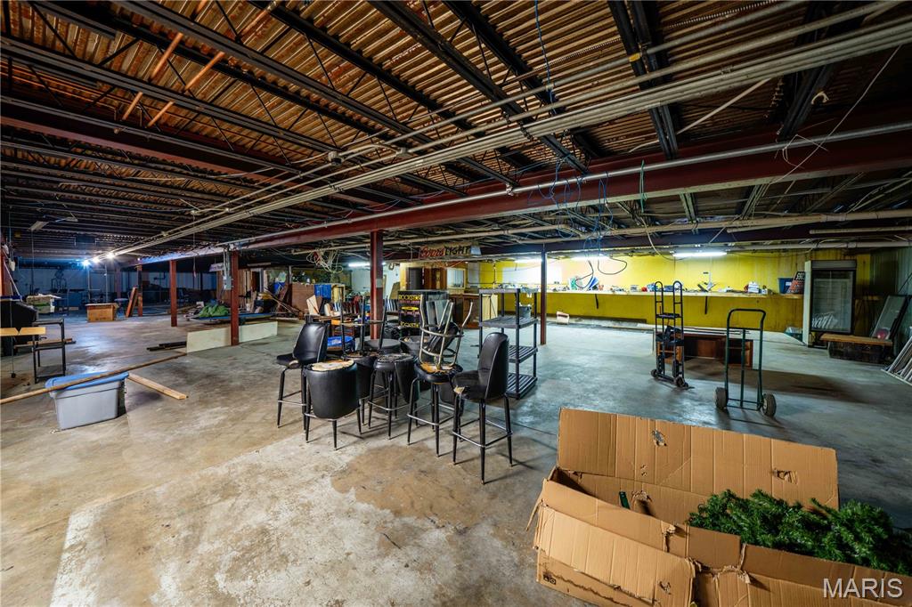 Sanford-Ellis Sub - Commercial Sale