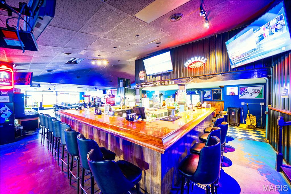 Sanford-Ellis Sub - Commercial Sale