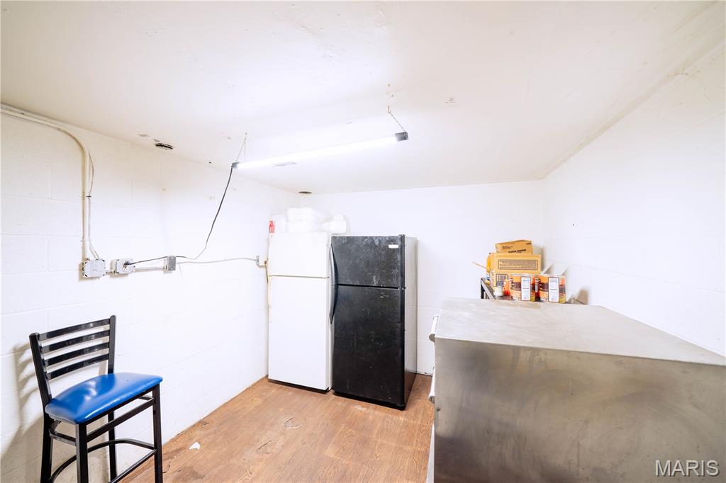 Sanford-Ellis Sub - Commercial Sale