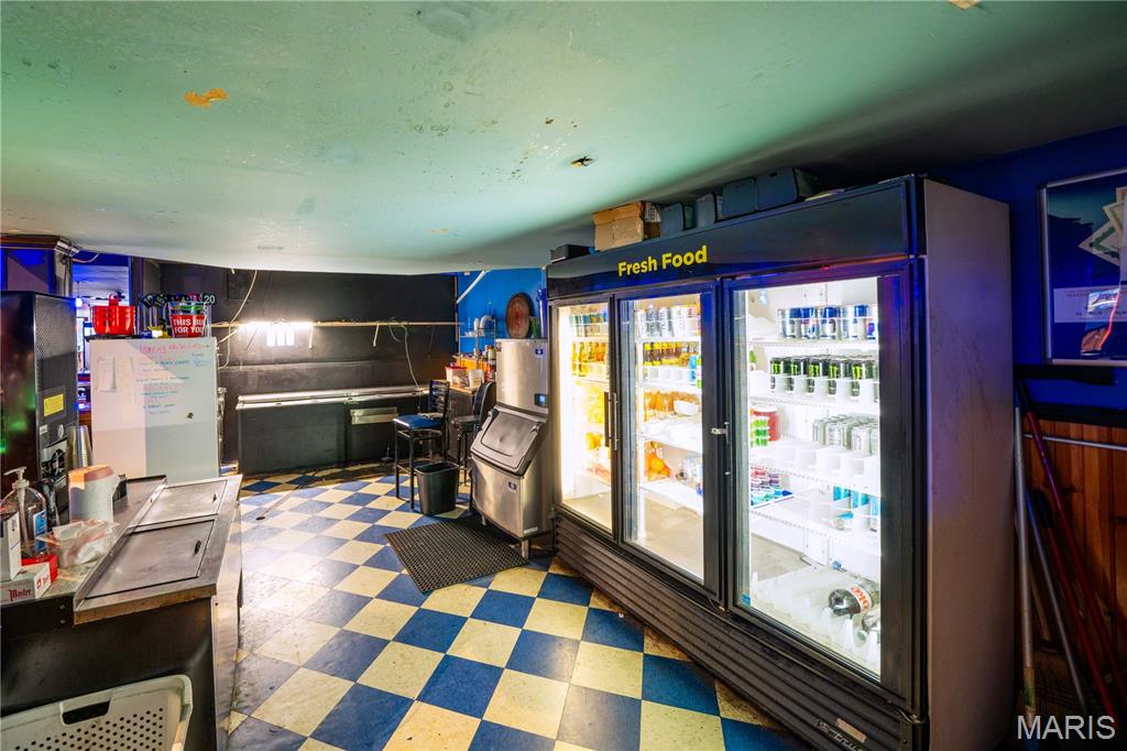 Sanford-Ellis Sub - Commercial Sale