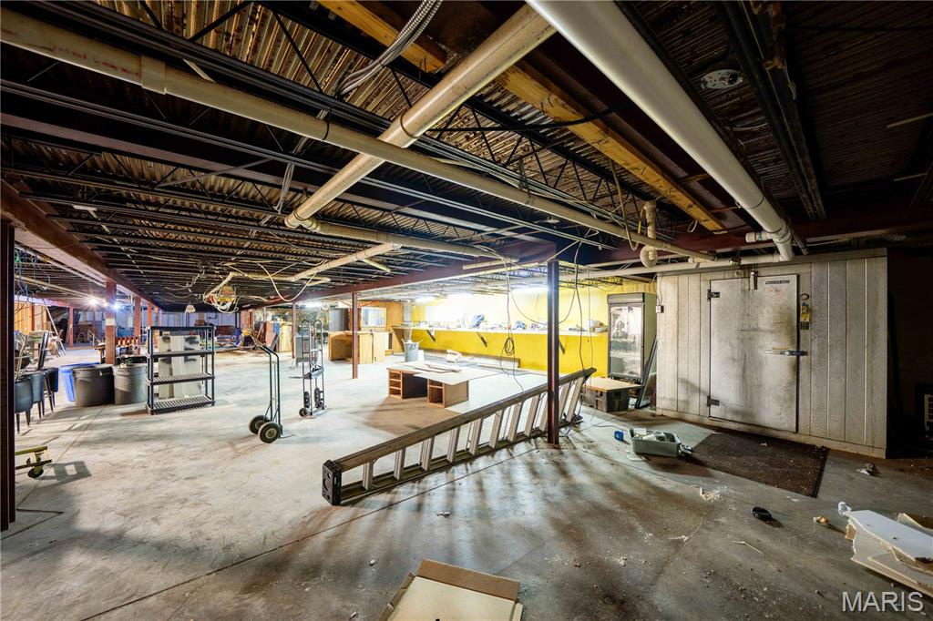 Sanford-Ellis Sub - Commercial Sale