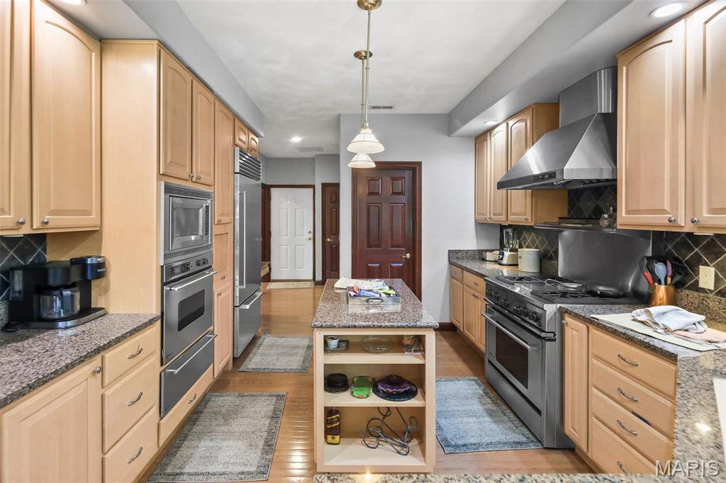 Country Club Place - Residential
