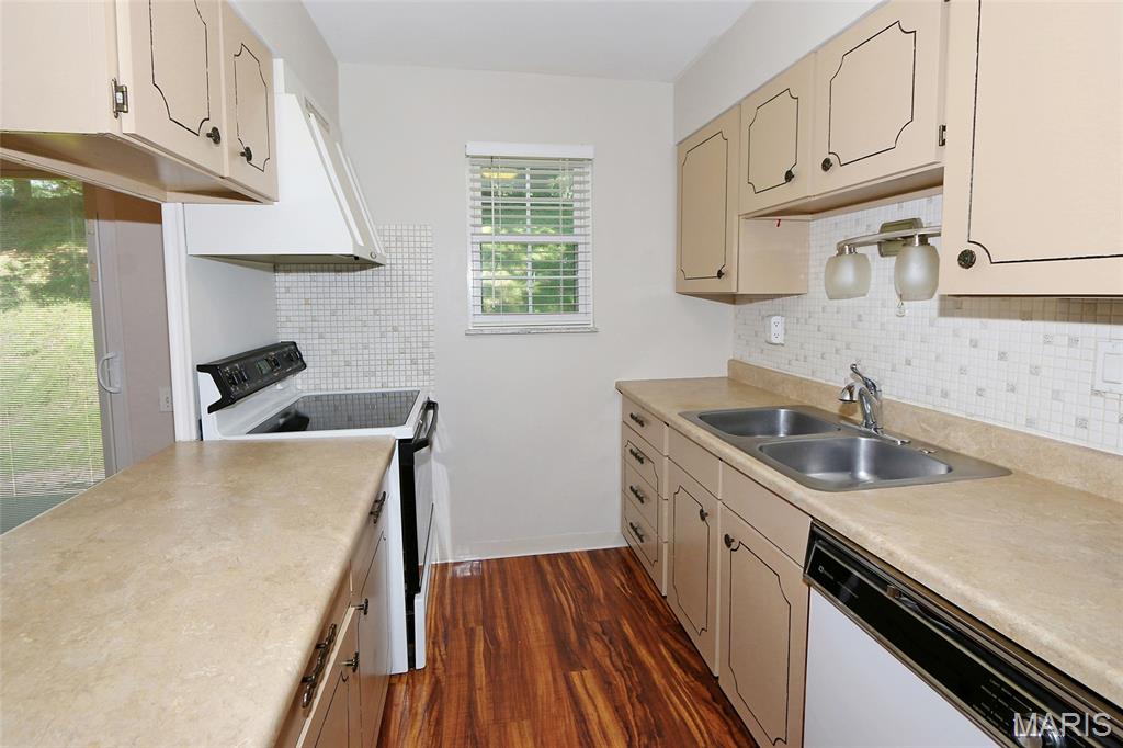 Bridgecrest Estates 1 Condo - Residential