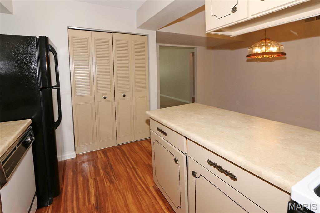 Bridgecrest Estates 1 Condo - Residential