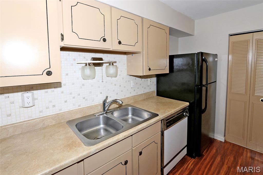 Bridgecrest Estates 1 Condo - Residential