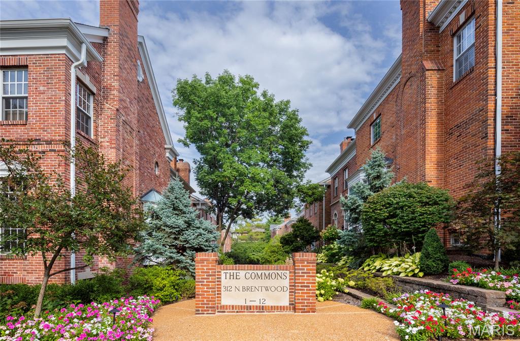 Commons Condo Ph 1 The - Residential