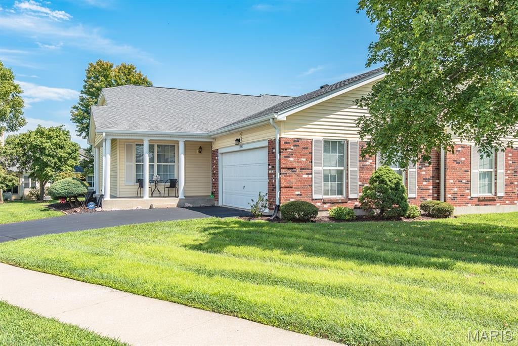 This 2 bedroom ranch style villa is perfect if you are looking for everything on one level & was built 4 years after the others in Barrington so it is larger & attached differently with a different floor plan & layout. Super clean, vaulted ceilings, open floor plan, 2 full baths, good sized primary bedroom with jacuzzi tub & separate shower, living/dining room with vaults, main floor laundry, & 2 car garage insulated & drywalled.
Refrigerator, range, washer & dryer can all stay with the villa but will be in as is condition. Roof is 5 years old; refrigerator 2021, gas water heater, washer & dryer 2019; central air 2014; furnace 2006; & dishwasher 2005. Monthly HOA fee is $451.00 and Annual HOA fee is $384.00 and amenities included are water, trash, sewer, snow removal, common ground, clubhouse, pool, tennis courts & exercise area.