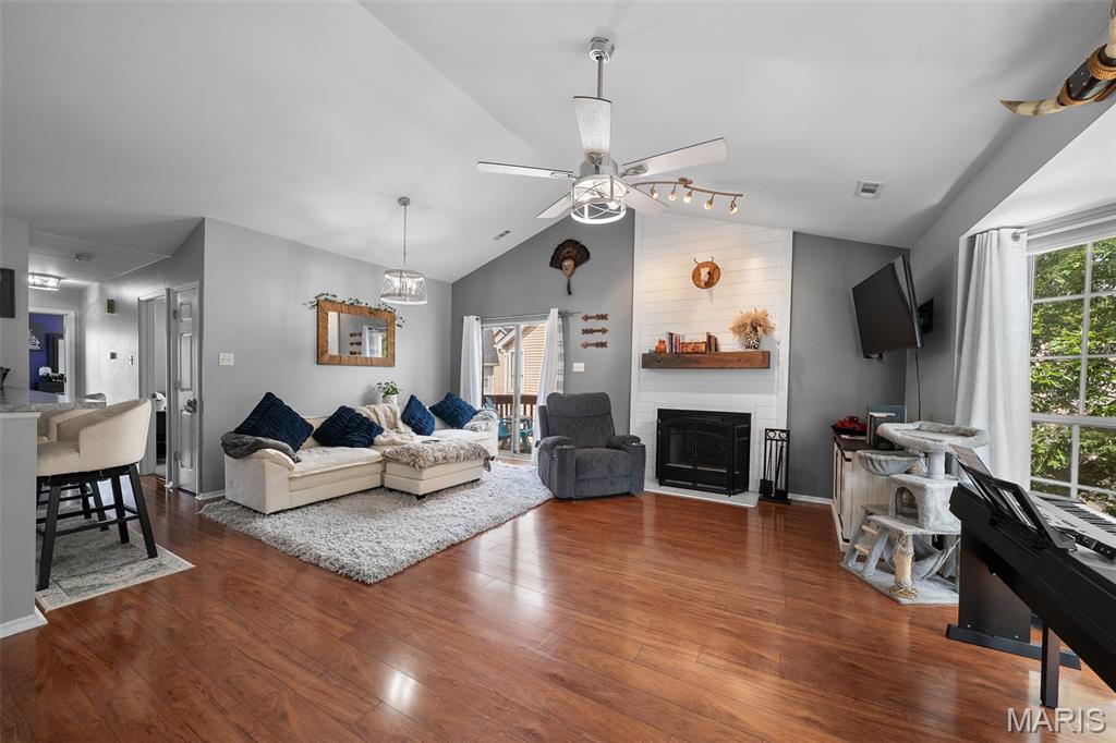 Spring Hill Farm Condo 13th - Residential