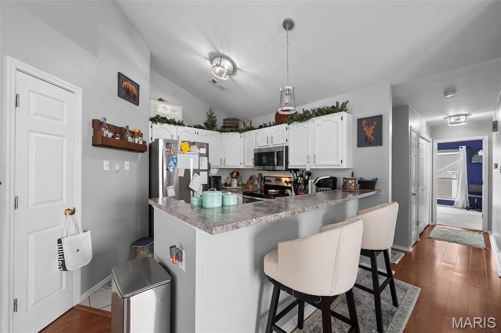 Spring Hill Farm Condo 13th - Residential