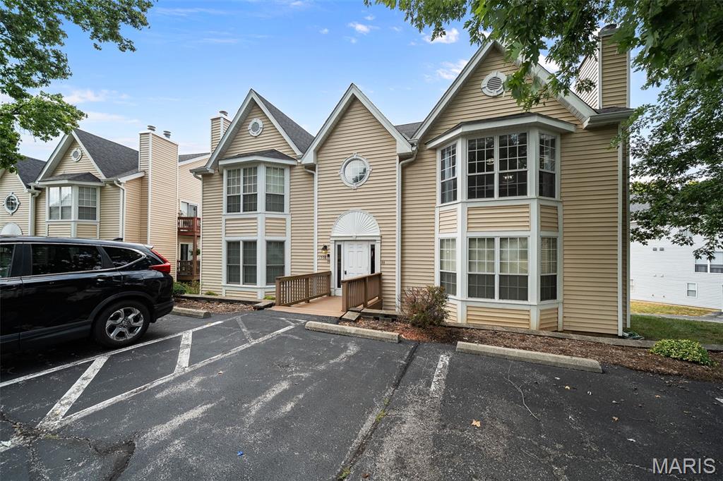 Spring Hill Farm Condo 13th - Residential