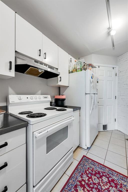 Moulton Add - Residential Income