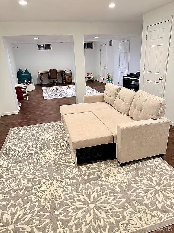 Pearson Pointe Villa - Residential
