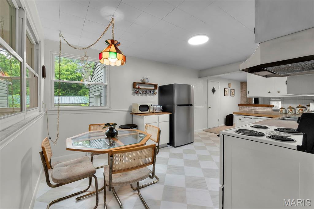 Tuck - Residential