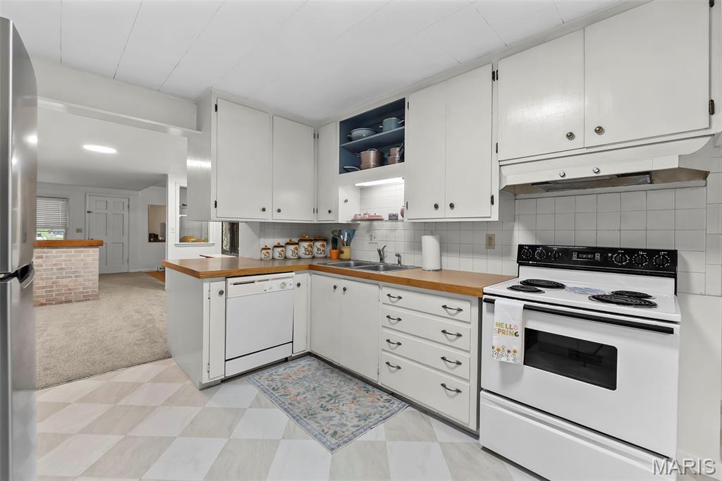 Tuck - Residential