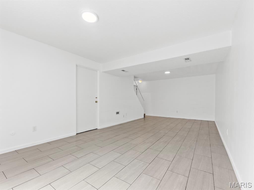 Beau Jardin Twnhms A Condo - Residential