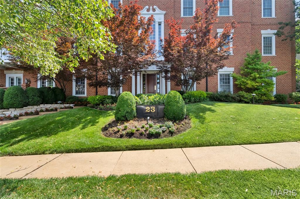 Richmond Place Condo - Residential