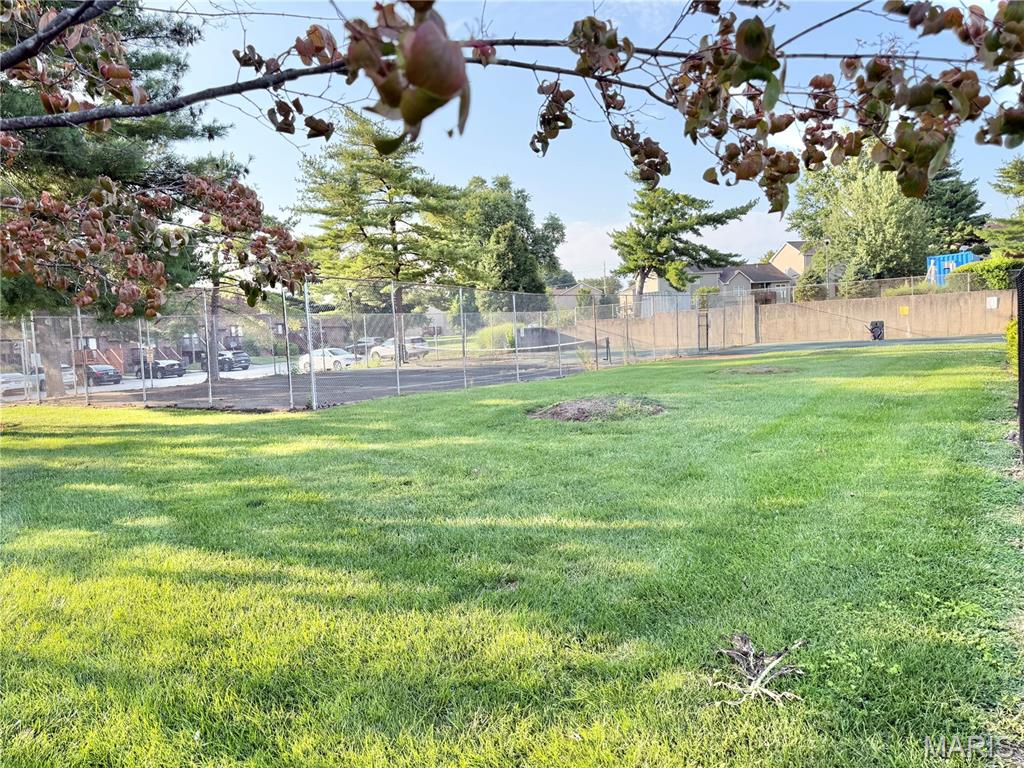 Spring Creek Condo Ph 5 - Residential